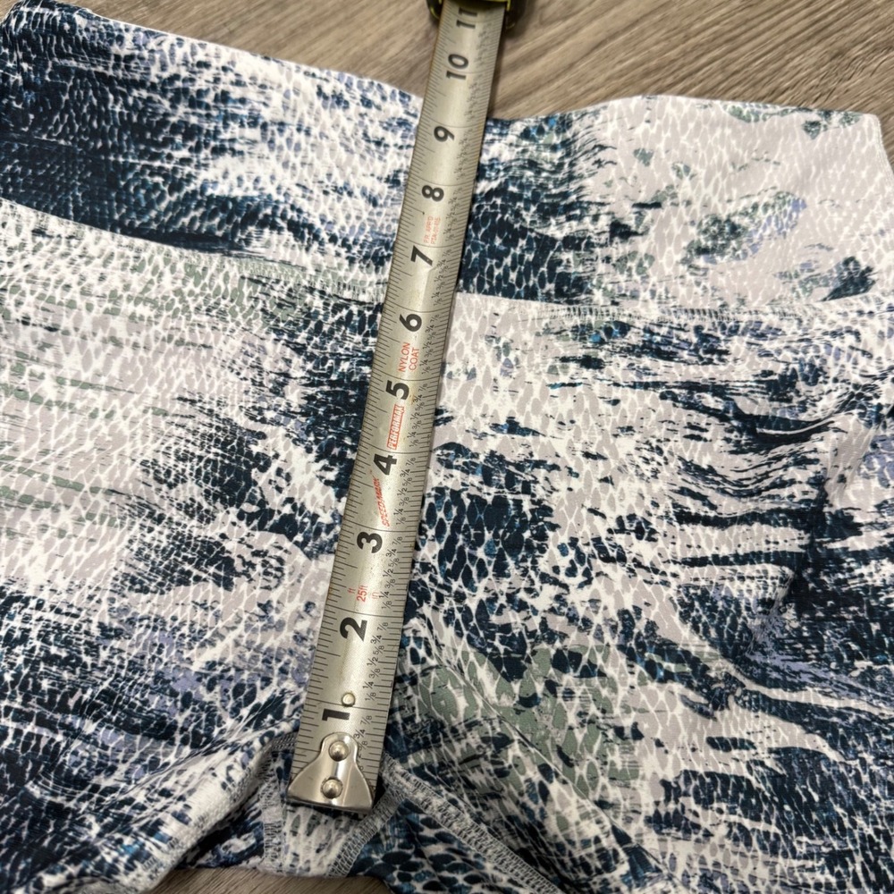 Fabletics Womens Blue White Snakeskin Fossil Powerhold Print Leggings Sz S - Picture 5 of 7